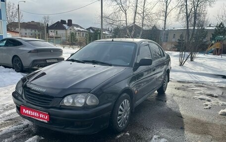 Toyota Avensis III рестайлинг, 1999 год, 250 000 рублей, 1 фотография