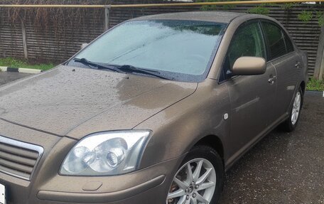 Toyota Avensis III рестайлинг, 2006 год, 800 000 рублей, 1 фотография