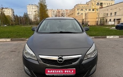 Opel Astra J, 2011 год, 700 000 рублей, 1 фотография