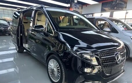 Mercedes-Benz V-Класс, 2021 год, 4 138 000 рублей, 1 фотография