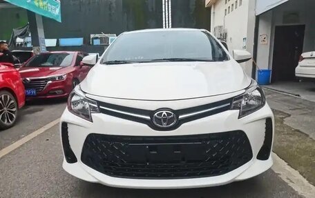 Toyota Yaris, 2021 год, 1 100 000 рублей, 1 фотография