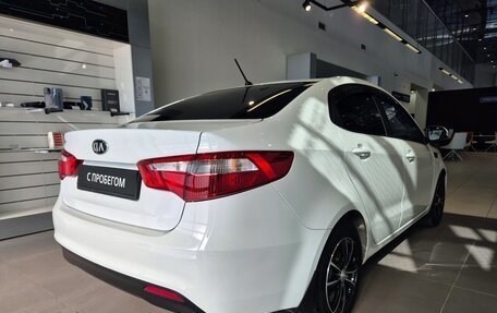 KIA Rio III рестайлинг, 2013 год, 840 000 рублей, 4 фотография