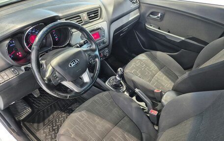 KIA Rio III рестайлинг, 2013 год, 840 000 рублей, 13 фотография
