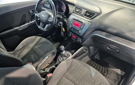 KIA Rio III рестайлинг, 2013 год, 840 000 рублей, 15 фотография