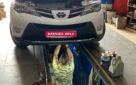 Toyota RAV4, 2015 год, 2 780 000 рублей, 14 фотография