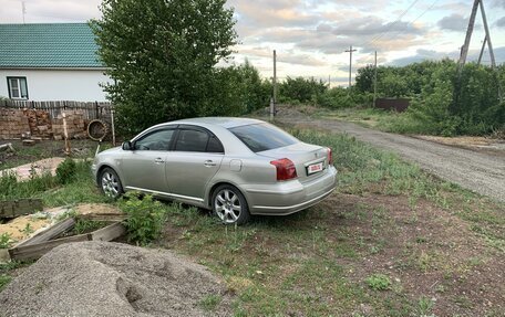 Toyota Avensis III рестайлинг, 2003 год, 730 000 рублей, 3 фотография