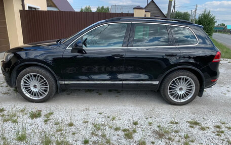 Volkswagen Touareg III, 2011 год, 2 300 000 рублей, 3 фотография