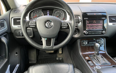 Volkswagen Touareg III, 2011 год, 2 300 000 рублей, 6 фотография