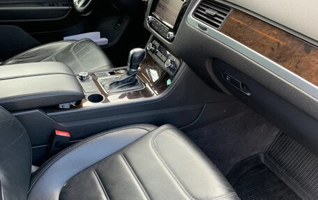 Volkswagen Touareg III, 2011 год, 2 300 000 рублей, 8 фотография
