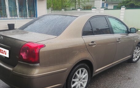 Toyota Avensis III рестайлинг, 2006 год, 800 000 рублей, 5 фотография