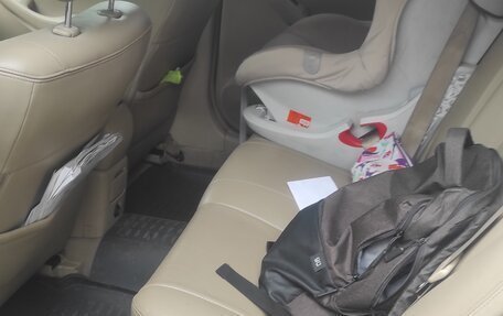 Toyota Avensis III рестайлинг, 2006 год, 800 000 рублей, 8 фотография