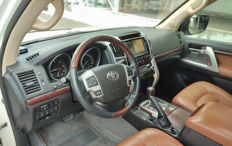 Toyota Land Cruiser 200, 2014 год, 4 250 000 рублей, 16 фотография