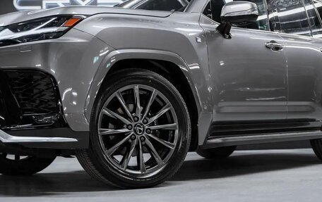 Lexus LX, 2024 год, 17 350 000 рублей, 13 фотография