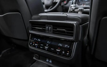 Lexus LX, 2024 год, 17 350 000 рублей, 28 фотография