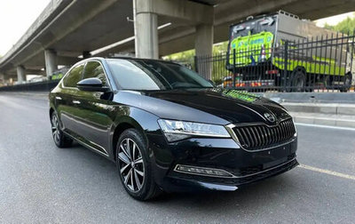 Skoda Superb III рестайлинг, 2022 год, 1 820 013 рублей, 1 фотография