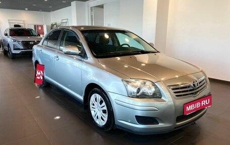 Toyota Avensis III рестайлинг, 2008 год, 690 000 рублей, 1 фотография