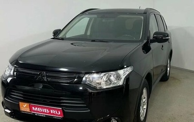 Mitsubishi Outlander III рестайлинг 3, 2014 год, 1 190 000 рублей, 1 фотография