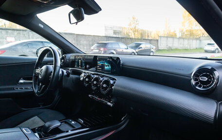 Mercedes-Benz A-Класс, 2018 год, 2 099 000 рублей, 10 фотография