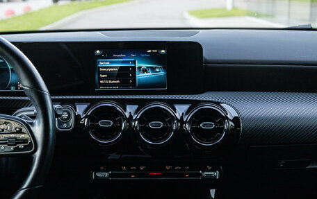 Mercedes-Benz A-Класс, 2018 год, 2 099 000 рублей, 18 фотография
