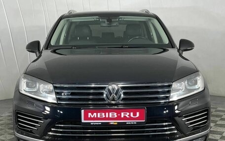 Volkswagen Touareg III, 2016 год, 2 870 000 рублей, 2 фотография