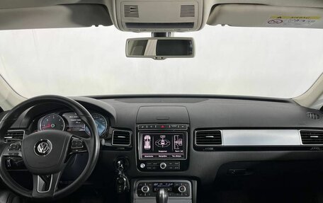 Volkswagen Touareg III, 2016 год, 2 870 000 рублей, 12 фотография