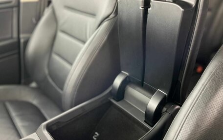 Volkswagen Touareg III, 2016 год, 2 870 000 рублей, 33 фотография