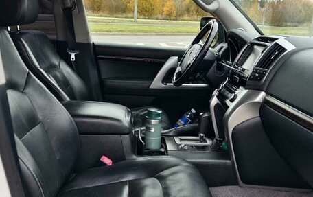 Toyota Land Cruiser 200, 2012 год, 2 950 000 рублей, 10 фотография