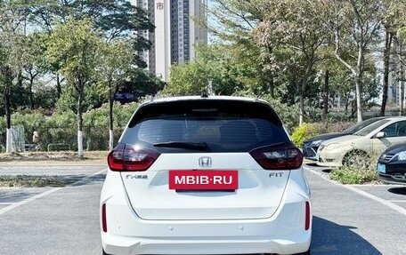 Honda Fit, 2022 год, 1 290 000 рублей, 3 фотография
