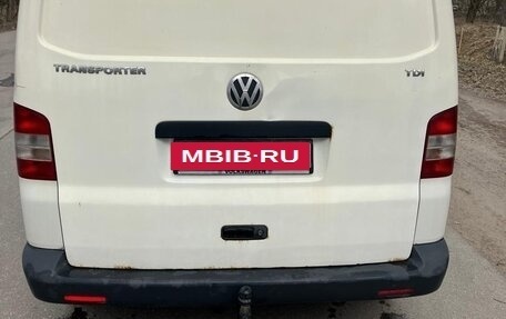 Volkswagen Transporter T5 рестайлинг, 2004 год, 730 000 рублей, 3 фотография
