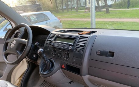 Volkswagen Transporter T5 рестайлинг, 2004 год, 730 000 рублей, 13 фотография