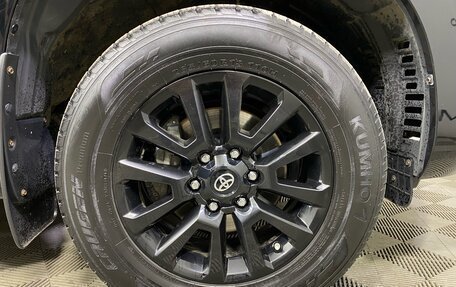 Toyota Land Cruiser Prado 150 рестайлинг 2, 2021 год, 5 975 000 рублей, 10 фотография