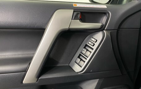 Toyota Land Cruiser Prado 150 рестайлинг 2, 2021 год, 5 975 000 рублей, 23 фотография