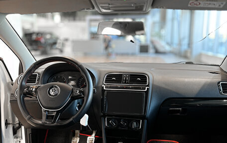 Volkswagen Polo VI (EU Market), 2018 год, 1 080 000 рублей, 12 фотография