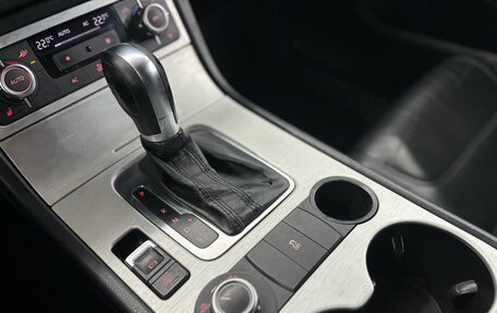 Volkswagen Touareg III, 2011 год, 1 747 000 рублей, 16 фотография