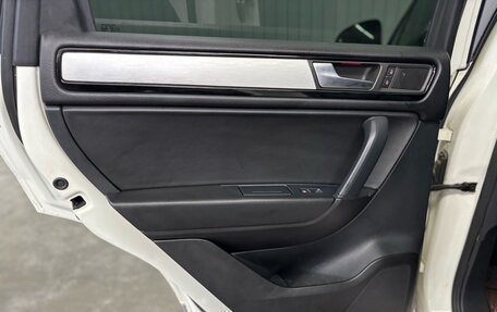 Volkswagen Touareg III, 2011 год, 1 747 000 рублей, 25 фотография