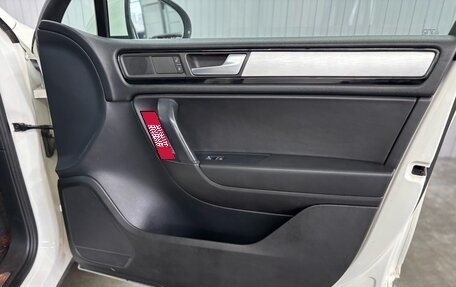 Volkswagen Touareg III, 2011 год, 1 747 000 рублей, 27 фотография