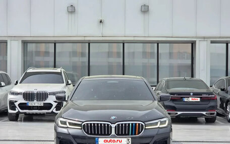 BMW 5 серия, 2022 год, 3 821 000 рублей, 2 фотография
