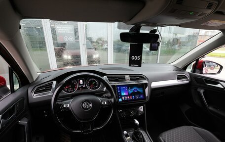 Volkswagen Tiguan II, 2017 год, 1 990 000 рублей, 6 фотография