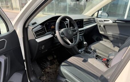 Volkswagen Tiguan II, 2022 год, 2 500 000 рублей, 7 фотография