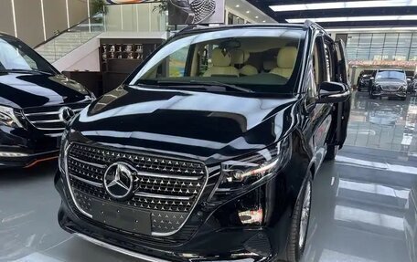 Mercedes-Benz V-Класс, 2021 год, 4 138 000 рублей, 3 фотография