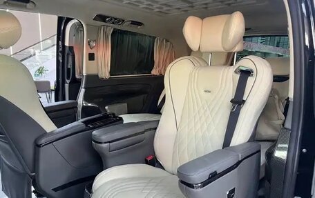 Mercedes-Benz V-Класс, 2021 год, 4 138 000 рублей, 6 фотография