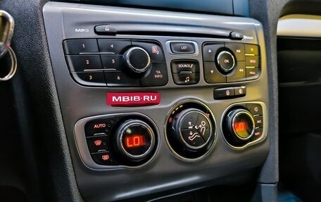 Citroen C4 II рестайлинг, 2016 год, 679 000 рублей, 16 фотография