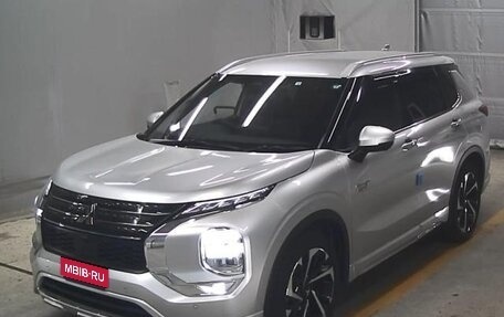 Mitsubishi Outlander, 2022 год, 3 085 000 рублей, 1 фотография