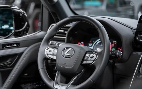 Lexus LX, 2024 год, 17 350 000 рублей, 16 фотография