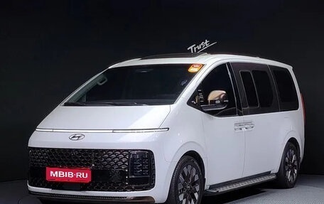 Hyundai Staria, 2022 год, 3 900 000 рублей, 1 фотография