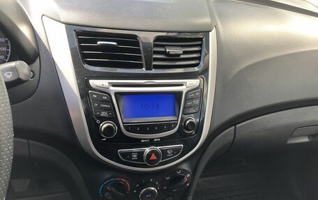 Hyundai Solaris II рестайлинг, 2011 год, 686 000 рублей, 15 фотография