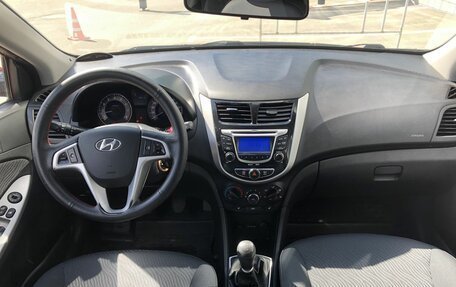 Hyundai Solaris II рестайлинг, 2011 год, 686 000 рублей, 10 фотография
