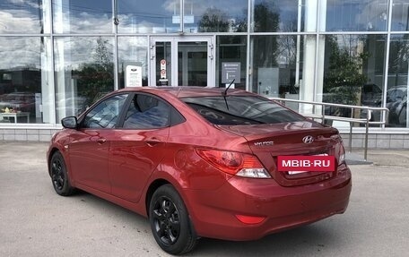 Hyundai Solaris II рестайлинг, 2011 год, 686 000 рублей, 7 фотография