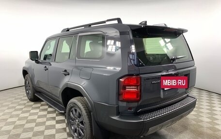 Toyota Land Cruiser Prado, 2024 год, 11 090 000 рублей, 7 фотография