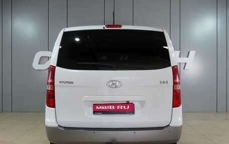 Hyundai H-1 II рестайлинг, 2016 год, 1 999 000 рублей, 4 фотография